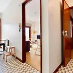 Spacious Bright Ap - No Elevator * Porto