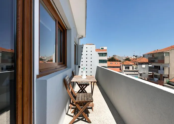 Spacious And Bright I - 4 Floor No Elevator * Porto