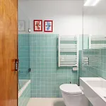 Spacious Bright Ap - No Elevator