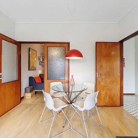 Spacious Bright Ap - No Elevator Apartman *