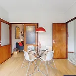 Spacious Bright Ap - No Elevator Апартаменты *
