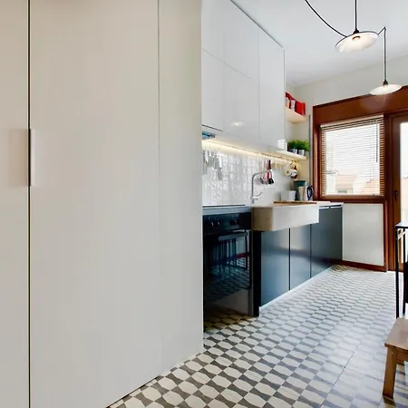 Spacious And Bright I - 4 Floor No Elevator