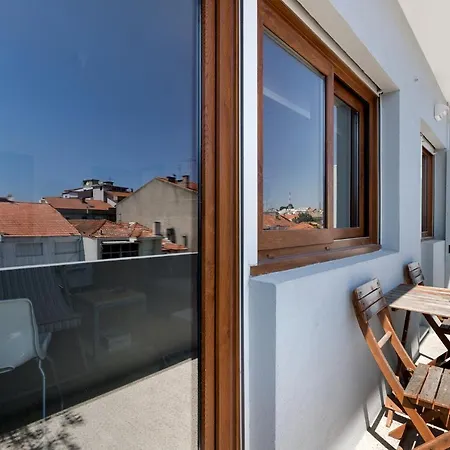 Spacious And Bright I - 4 Floor No Elevator Appartement *